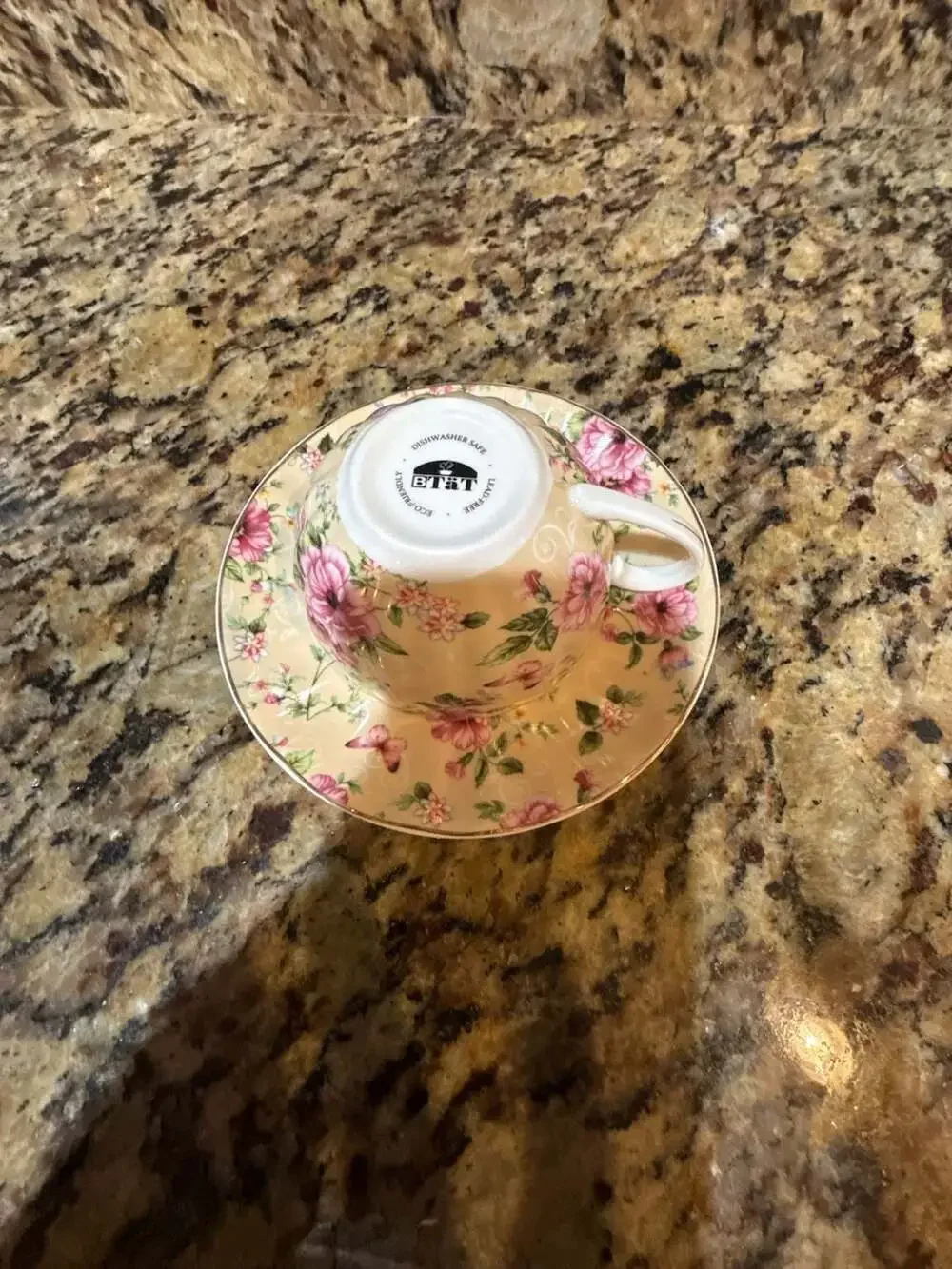 BTaT ceramic teacup